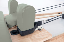 Carica l'immagine nel visualizzatore di Gallery, Reformer in Legno di Faggio Pieghevole Salvaspazio PTX 500 Green Tea Liveness