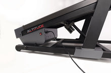Carica l&#39;immagine nel visualizzatore di Gallery, Tapis Roulant ALTITUDE App Ready 3.0 Toorx