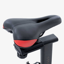 Carica l&#39;immagine nel visualizzatore di Gallery, Indoor Cycle JK514 JK Fitness