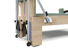 Carica l&#39;immagine nel visualizzatore di Gallery, Cadillac Reformer in legno di quercia naturale PTX 6000 Green Tea Liveness