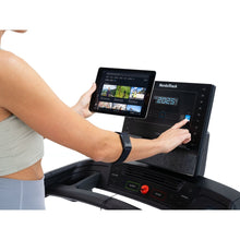 Carica l'immagine nel visualizzatore di Gallery, Tapis Roulant T SERIES 8 NordicTrack