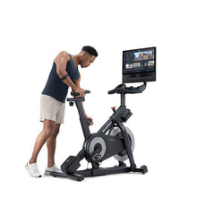 Carica l'immagine nel visualizzatore di Gallery, Indoor Cycle X24 Bike NordicTrack