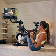 Carica l'immagine nel visualizzatore di Gallery, Indoor Cycle X24 Bike NordicTrack
